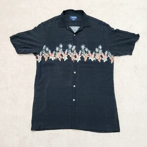 Arthouse Hawaiian Shirt Men Camp Style Button Front Pineapple And Palms Size L